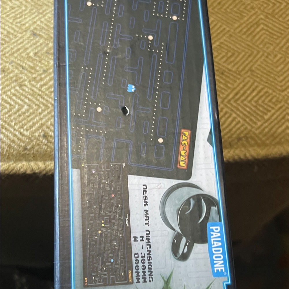 Pac-Man Desk Mat - Picture 4 of 4